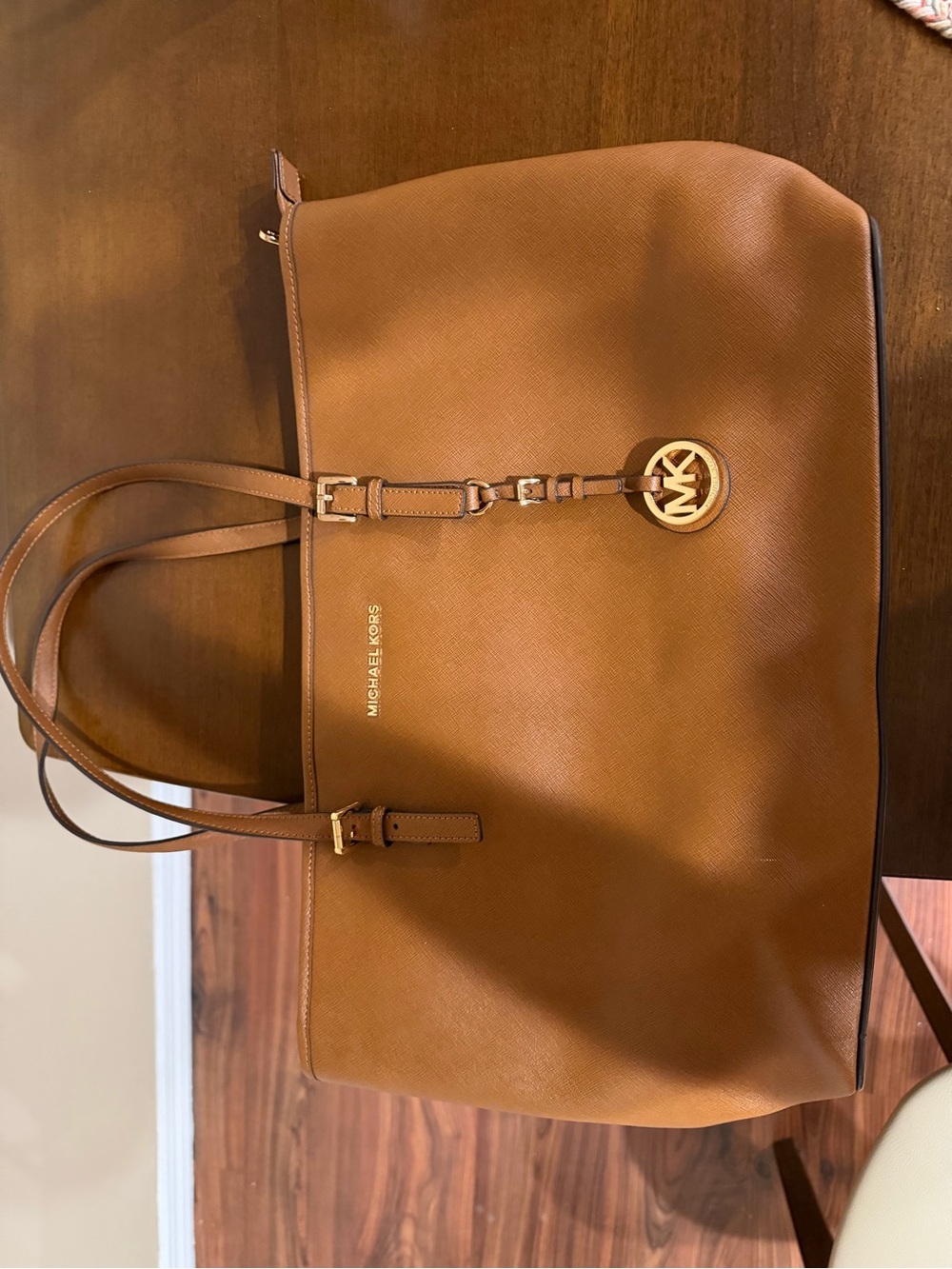 Michael Kors Caramel Tan Saffiano Large Tote with Gold MK Charm